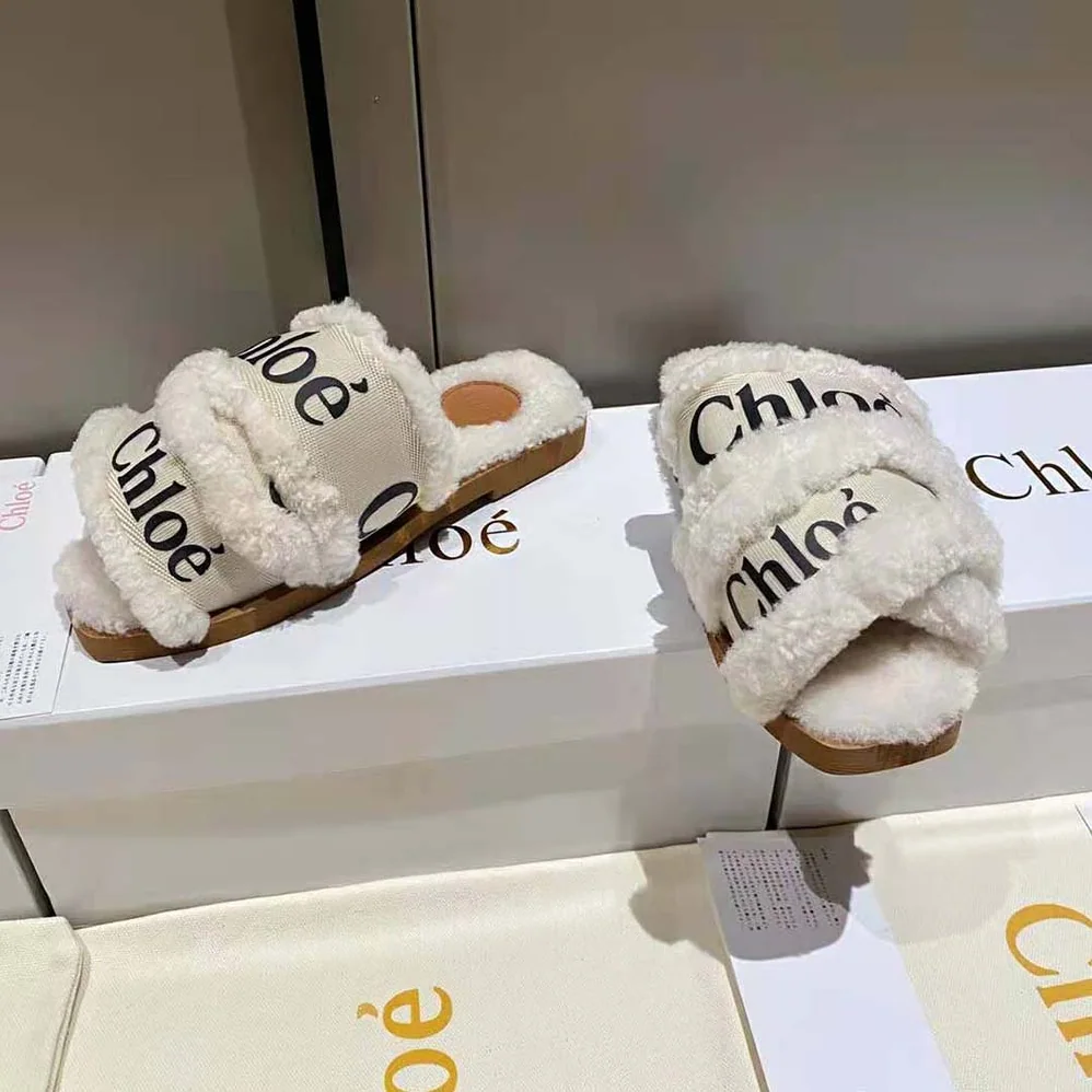 Chloe Woody Flat Mule in Canvas with Shearling for Women Chloe Woody Flat Mule in Canvas with Shearling for Women