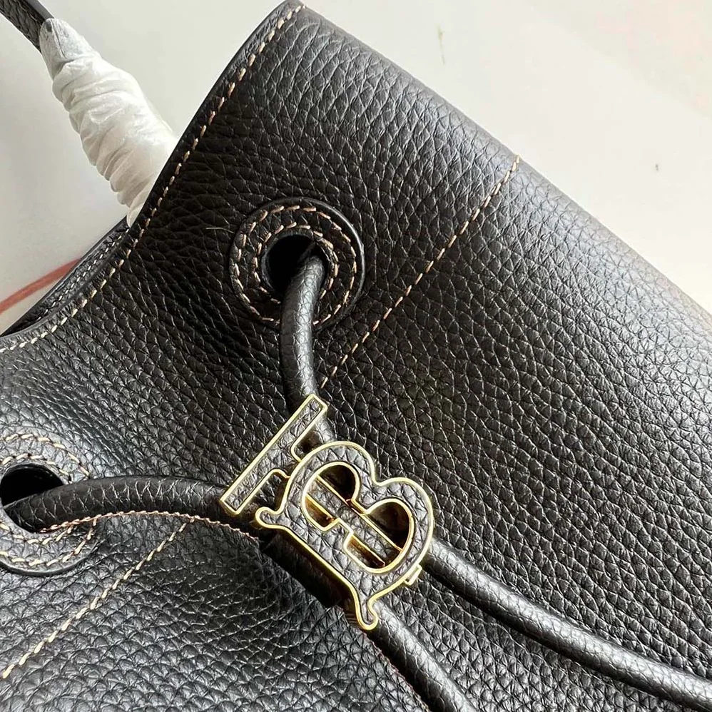 Burberry Grainy Leather Small TB Bucket Bag for Women in Black Burberry Grainy Leather Small TB Bucket Bag for Women in Black