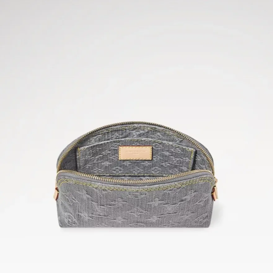 Louis Vuitton Cosmetic Pouch PM Cloudy Gray / Louis Vuitton Cosmetic Pouch PM Cloudy Gray /