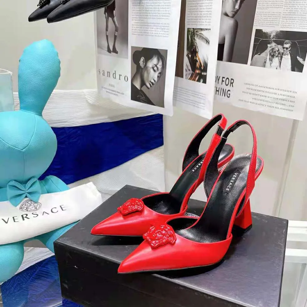 Versace LA Medusa Sling-Red Pumps in 10.5cm Heel Hight for Women Versace LA Medusa Sling-Red Pumps in 10.5cm Heel Hight for Women