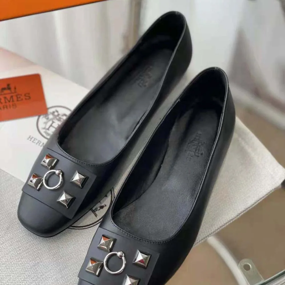 Hermes Danseuse Ballet Flat in Calfskin Leather for Women in Black Hermes Danseuse Ballet Flat in Calfskin Leather for Women in Black