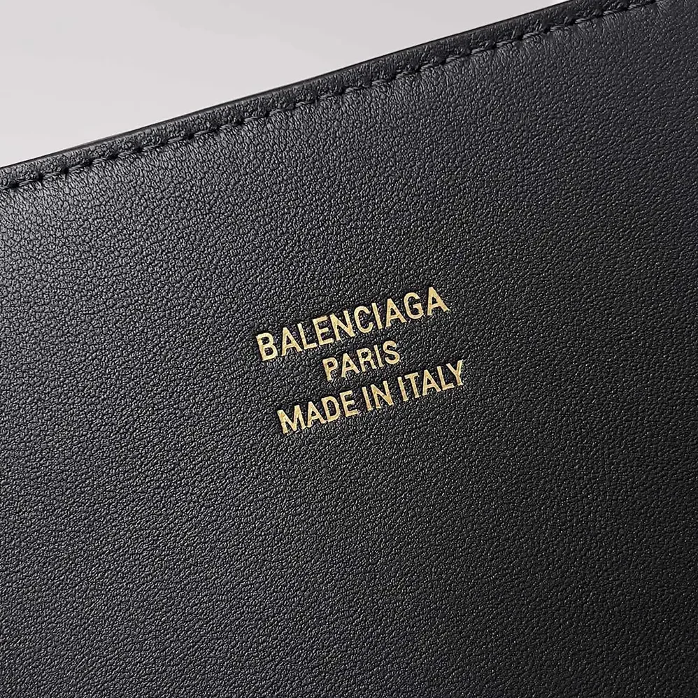 Balenciaga Bel Air XL Carry All Bag in Black Smooth Calfskin for Women in Gold Balenciaga Bel Air XL Carry All Bag in Black Smooth Calfskin for Women in Gold