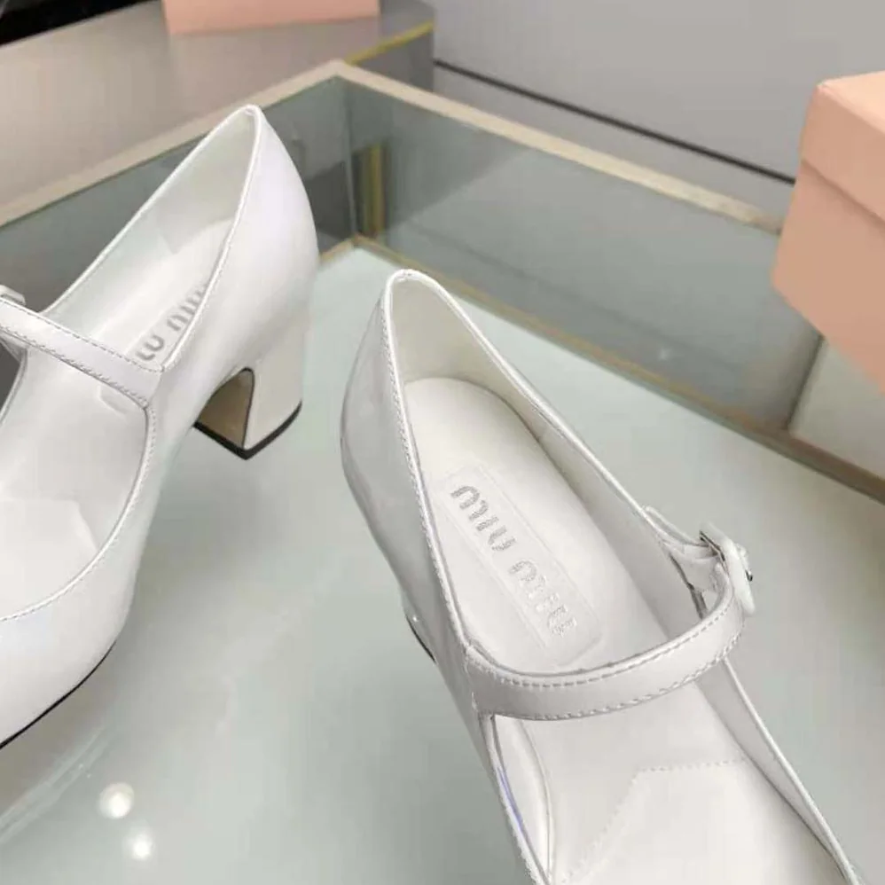 Miu Miu Patent Leather Pumps with Metal Lettering Logo for Women in White Miu Miu Patent Leather Pumps with Metal Lettering Logo for Women in White