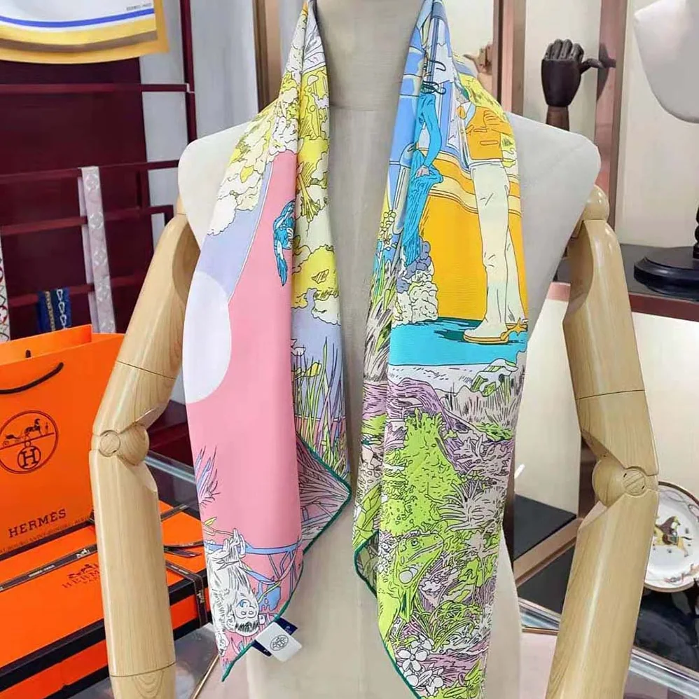 Hermes Rendez-Vous Galant Scarf 70 in Silk Twill with Hand-Rolled Edges for Women in Pink Hermes Rendez-Vous Galant Scarf 70 in Silk Twill with Hand-Rolled Edges for Women in Pink