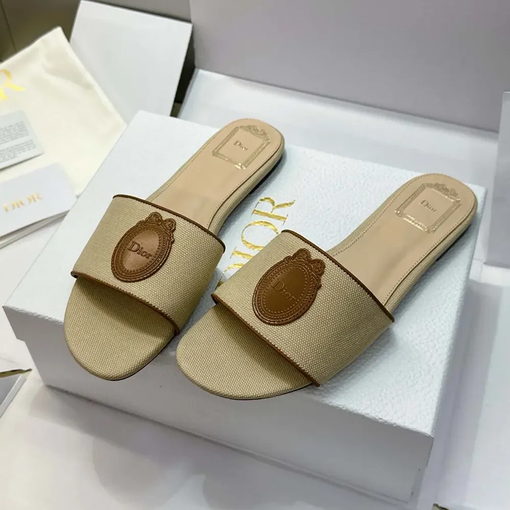 Dior Dioriviera Dior Médaillon Slide Natural Embroidered Cotton and Cognac Brown Calfskin for Women Dior Dioriviera Dior Médaillon Slide Natural Embroidered Cotton and Cognac Brown Calfskin for Women