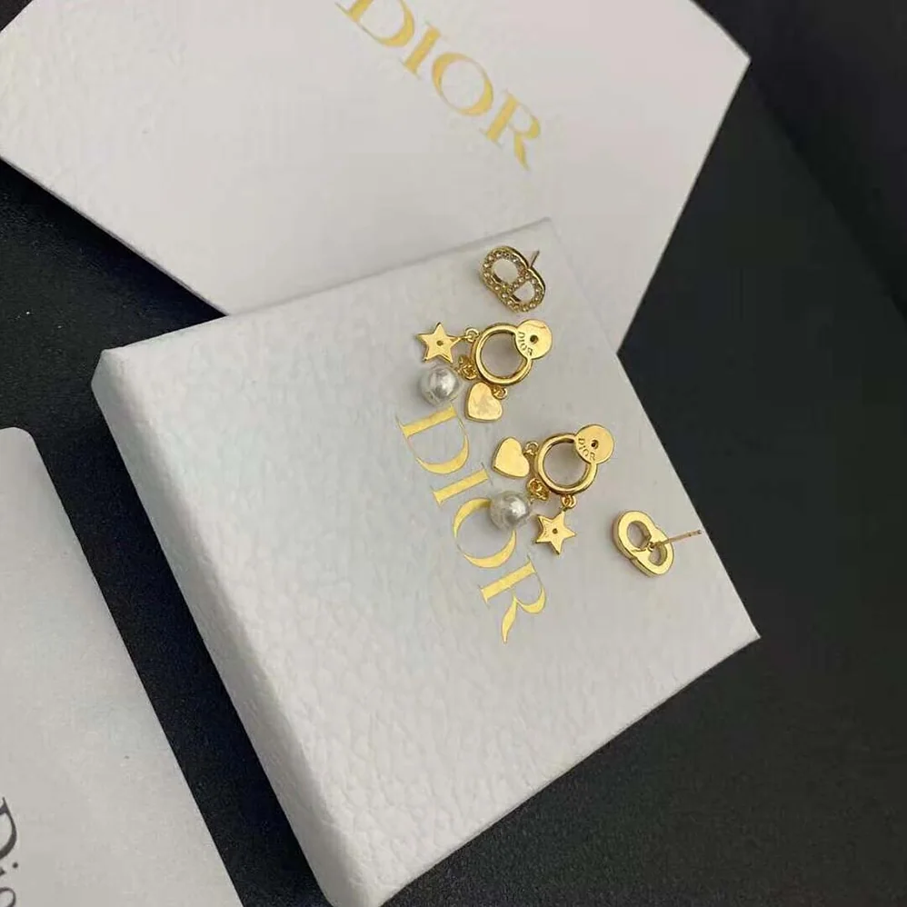 Dior Clair D Lune Earrings Gold for Women in Finish Metal Dior Clair D Lune Earrings Gold for Women in Finish Metal