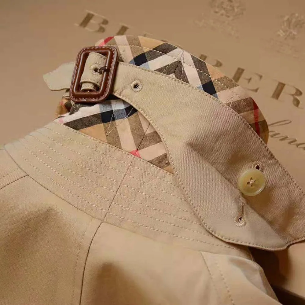 Burberry The Camden Car Coat for Women Burberry The Camden Car Coat for Women