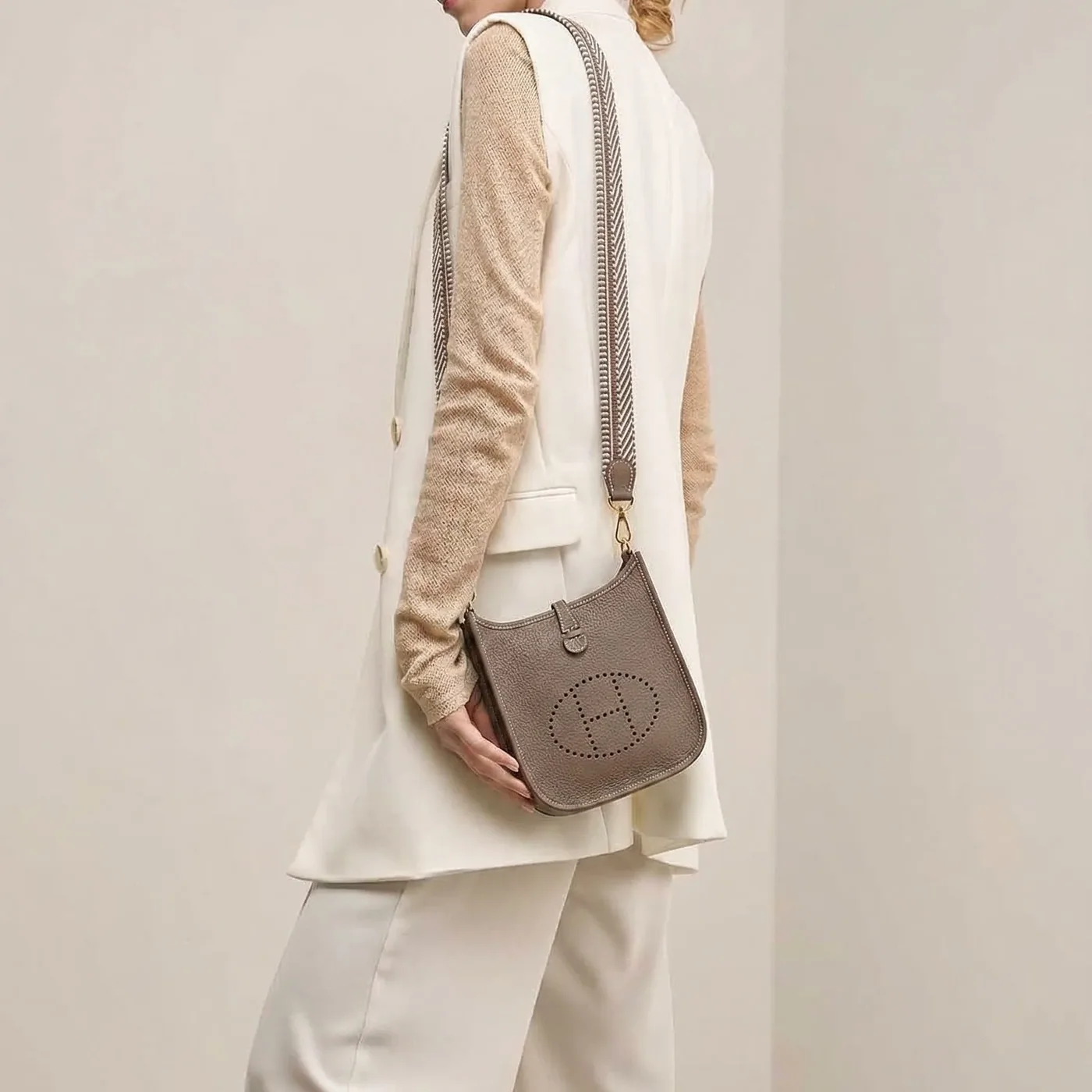 Hermes Evelyne 16 Amazone Shoulder Bag in Etoupe Gold Hardware