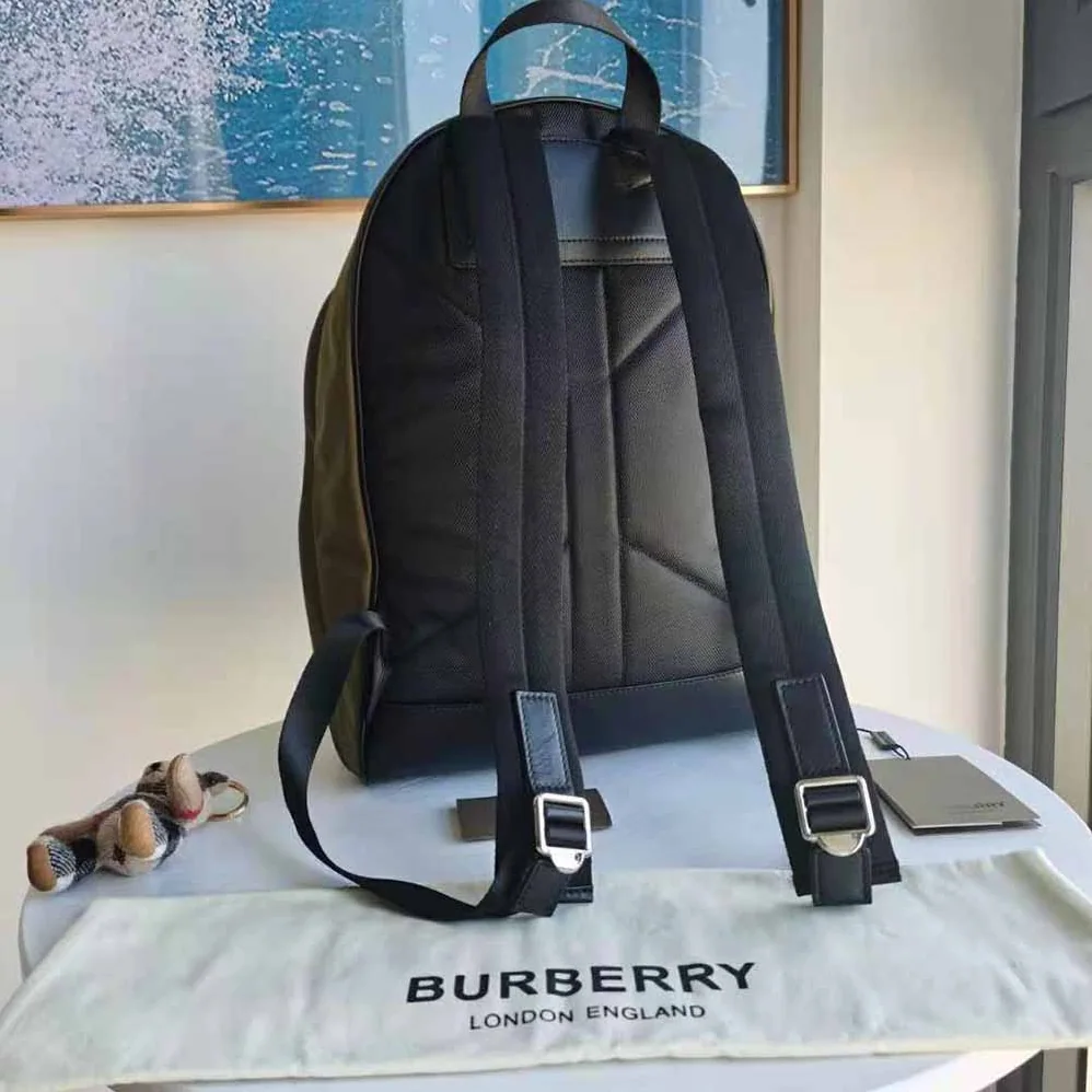 Burberry Vintage Check Nylon Backpack for Men in Green Burberry Vintage Check Nylon Backpack for Men in Green