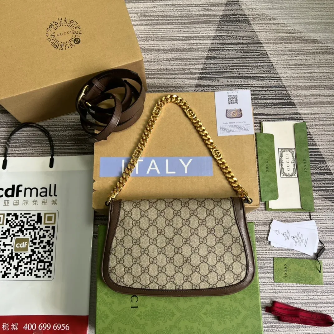 Gucci Blondie Medium Shoulder Bag / Beige/ Ebony GG Supreme Canvas Gold Hardware