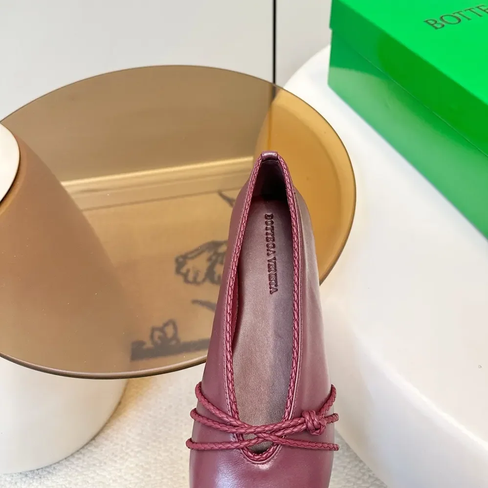 Bottega Veneta Rosa Mary-Jane Ballerina for Women in Deep Mahogany Bottega Veneta Rosa Mary-Jane Ballerina for Women in Deep Mahogany