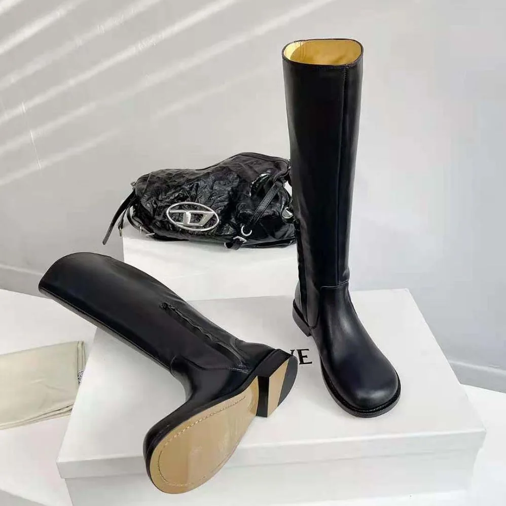 Loewe Campo Boot in Calfskin for Women in Black Loewe Campo Boot in Calfskin for Women in Black