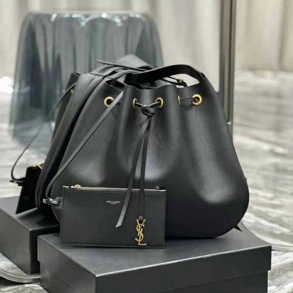 Saint Laurent YSL Paris Vii Large Flat Hobo Bag in Crocodile for Women in Embossed Leather Saint Laurent YSL Paris Vii Large Flat Hobo Bag in Crocodile for Women in Embossed Leather