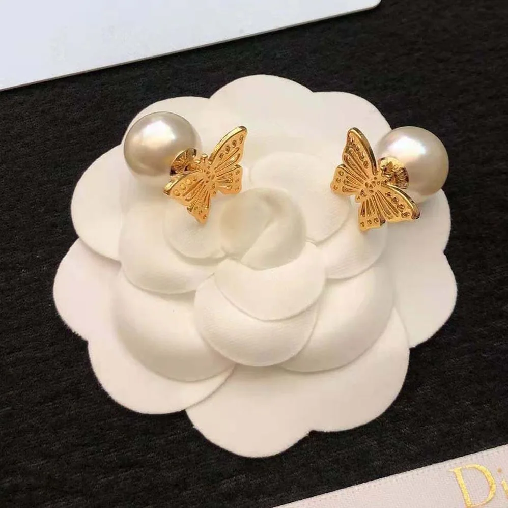 Dior Tribales Earrings Gold-Finish Metal and White Resin Pearls for Women Dior Tribales Earrings Gold-Finish Metal and White Resin Pearls for Women