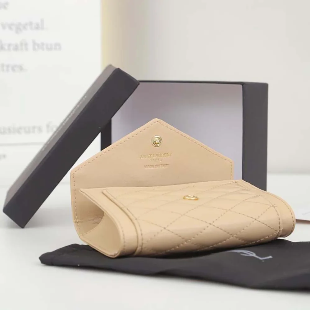 Saint Laurent YSL Vlogo Signature Grainy Calfskin Cardholder wth Zipper for Women in Sandy Saint Laurent YSL Vlogo Signature Grainy Calfskin Cardholder wth Zipper for Women in Sandy