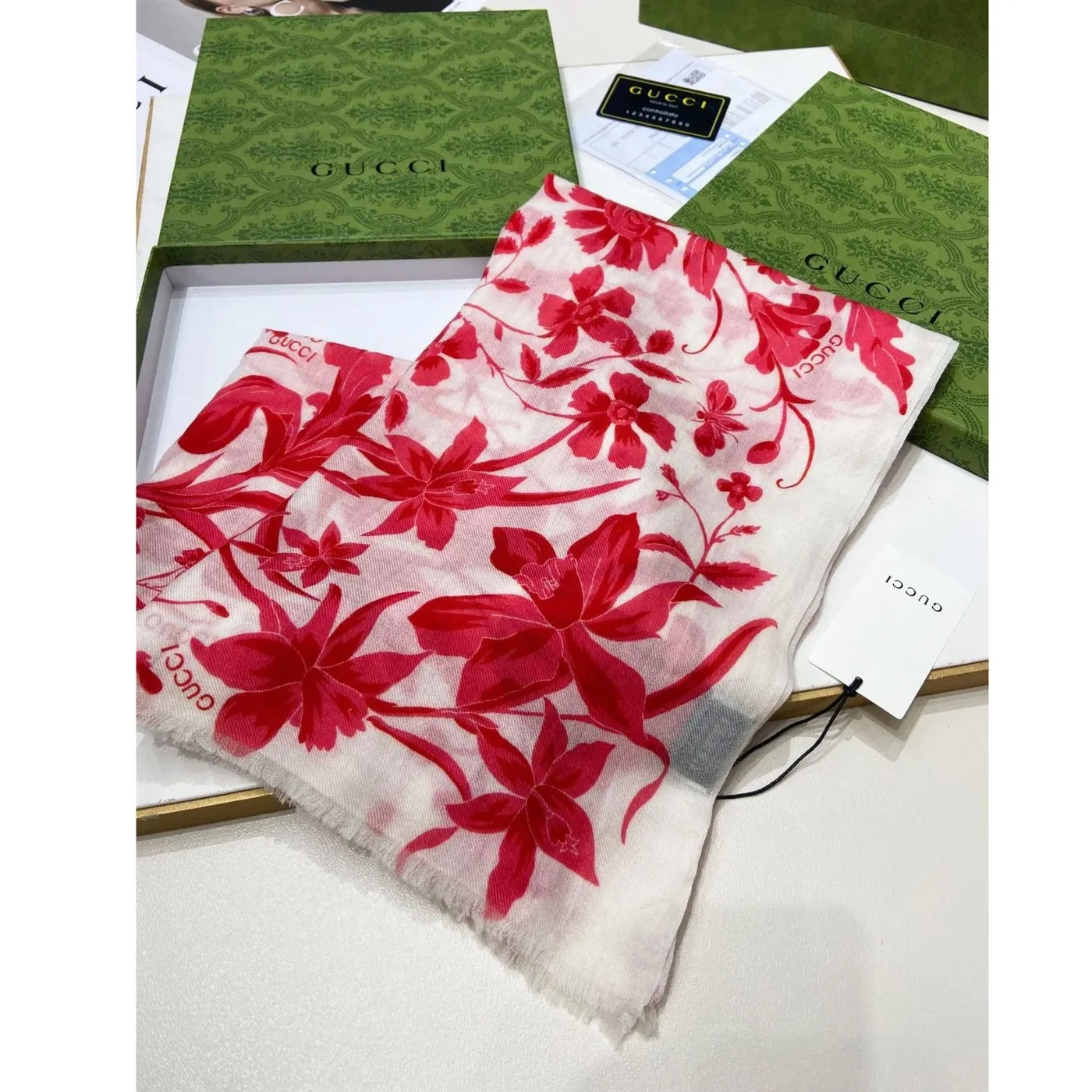Gucci GG Garden Flower Long Scarf Red / Gucci GG Garden Flower Long Scarf Red /