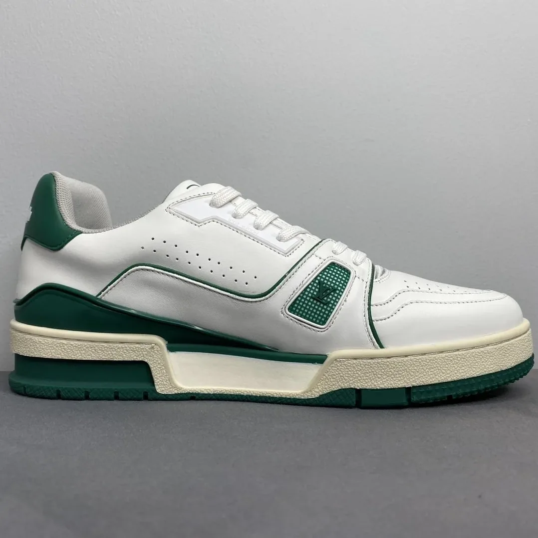 Louis Vuitton Trainer Sneaker Mix Of Materials White in Green