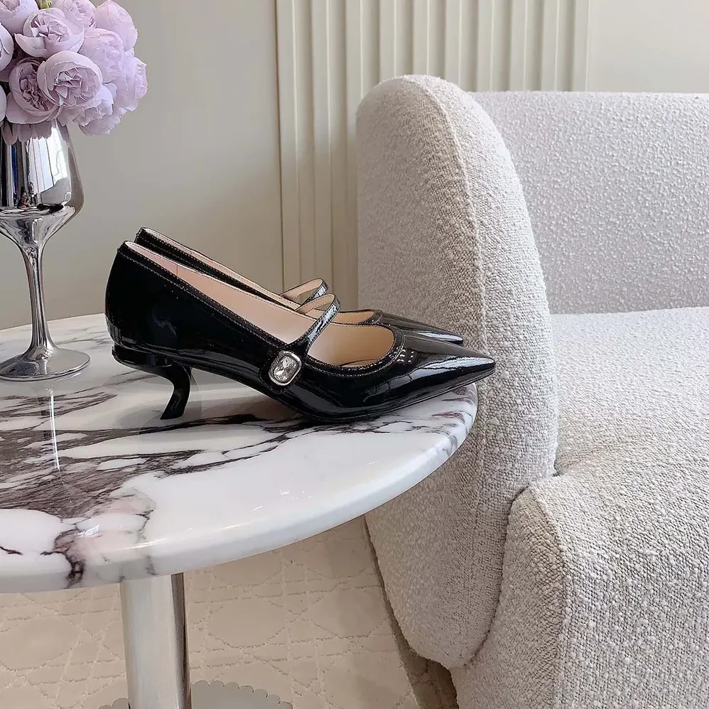 Roger Vivier Mary Jane Virgule 55 Mules in Patent Leather for Women in Black Roger Vivier Mary Jane Virgule 55 Mules in Patent Leather for Women in Black