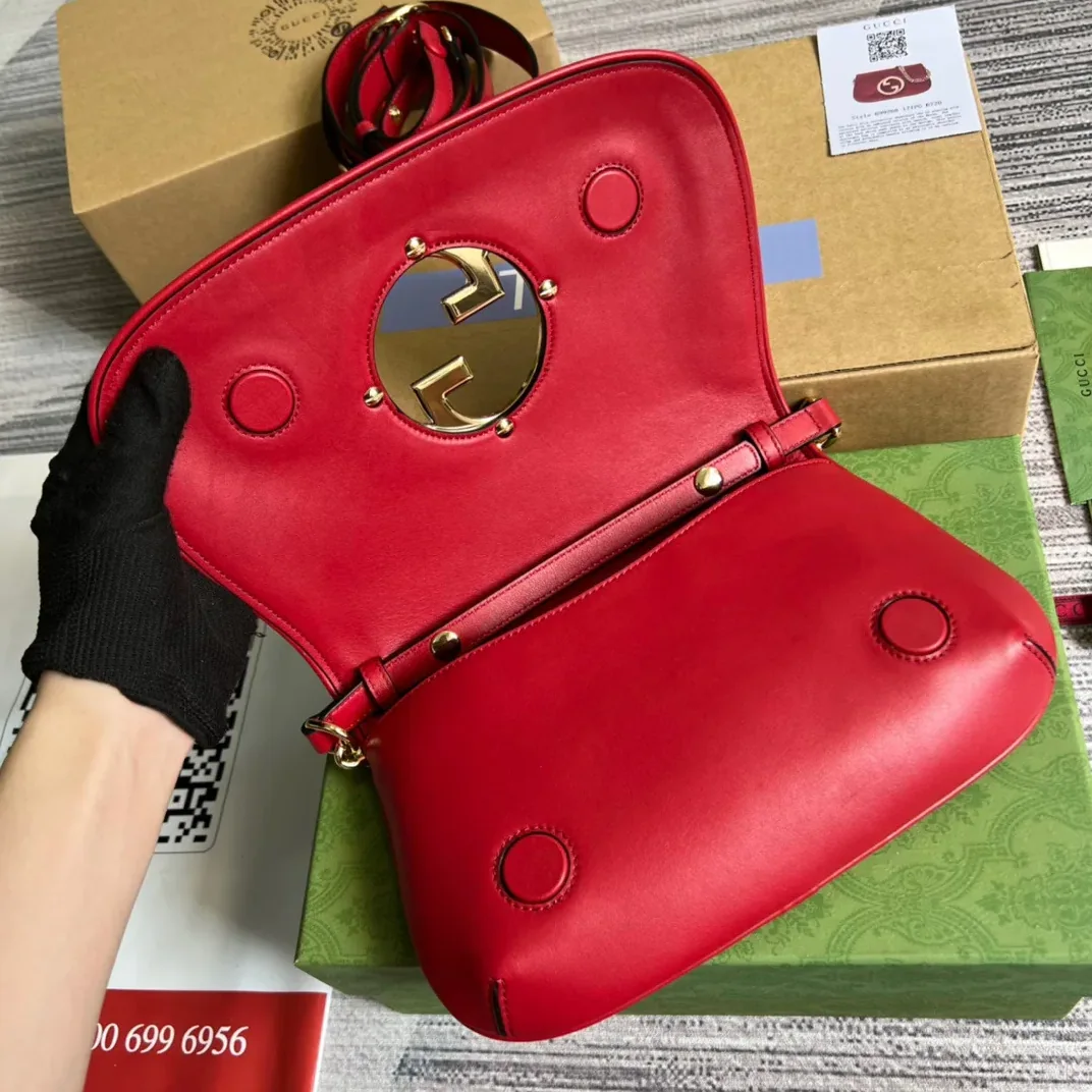 Gucci Blondie Medium Shoulder Bag in Red Gold Hardware Gucci Blondie Medium Shoulder Bag in Red Gold Hardware