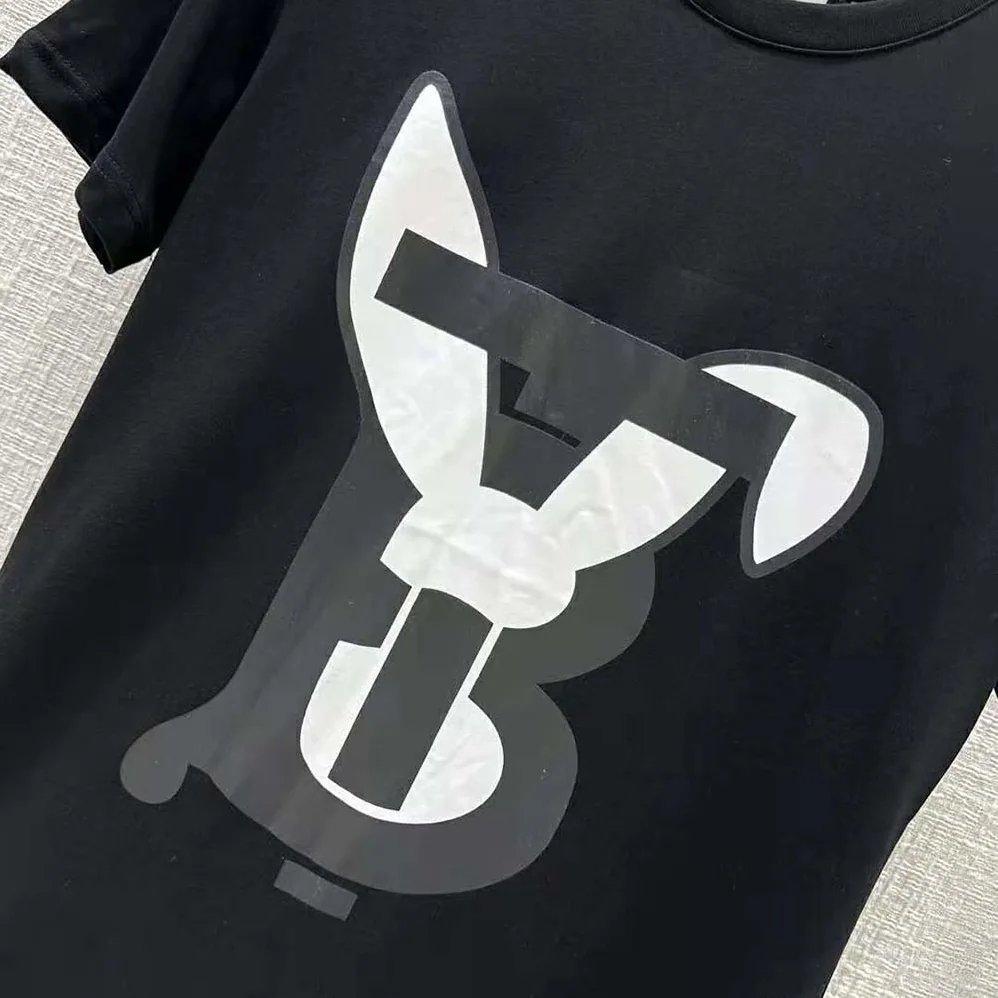 Burberry Rabbit Print Cotton T-shirt for Men in Black Burberry Rabbit Print Cotton T-shirt for Men in Black