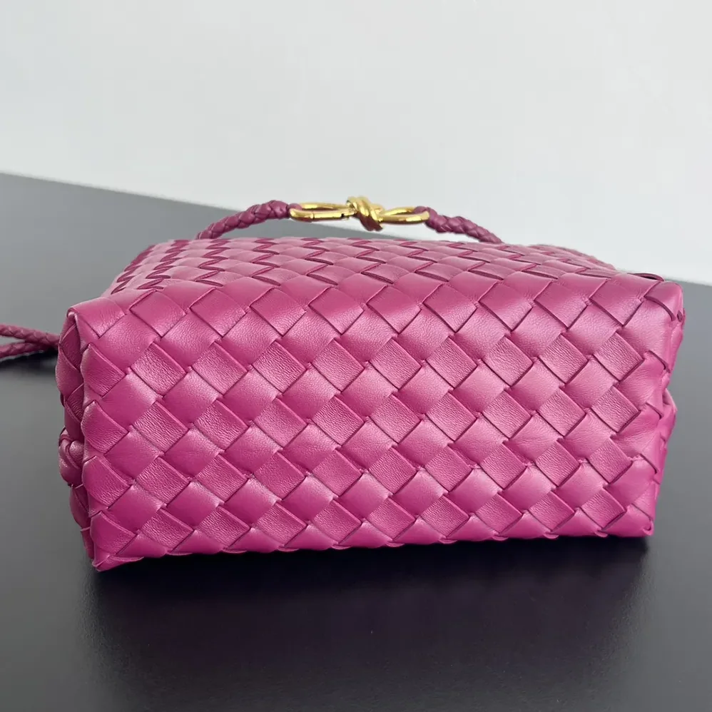 Bottega Veneta Small Andiamo Intrecciato Leather Top Handle Bag for Women in Rose Bottega Veneta Small Andiamo Intrecciato Leather Top Handle Bag for Women in Rose