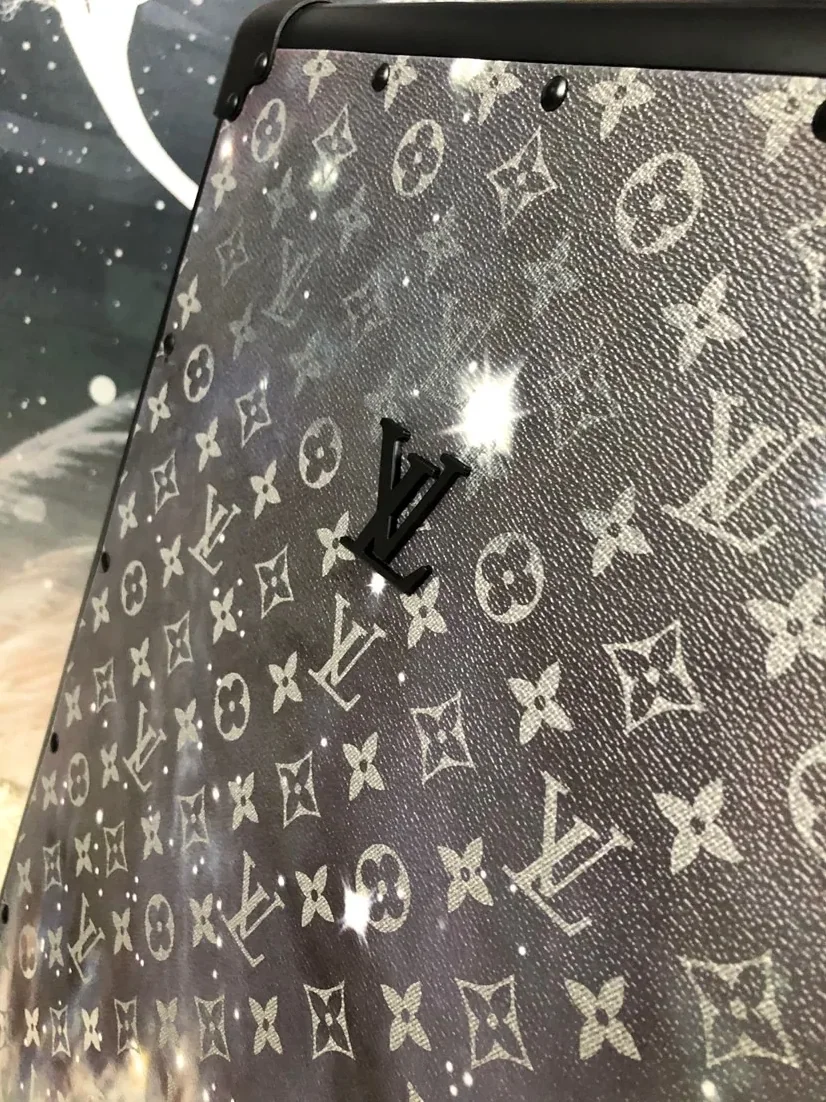 Louis Vuitton Rolling Trunk Grey /