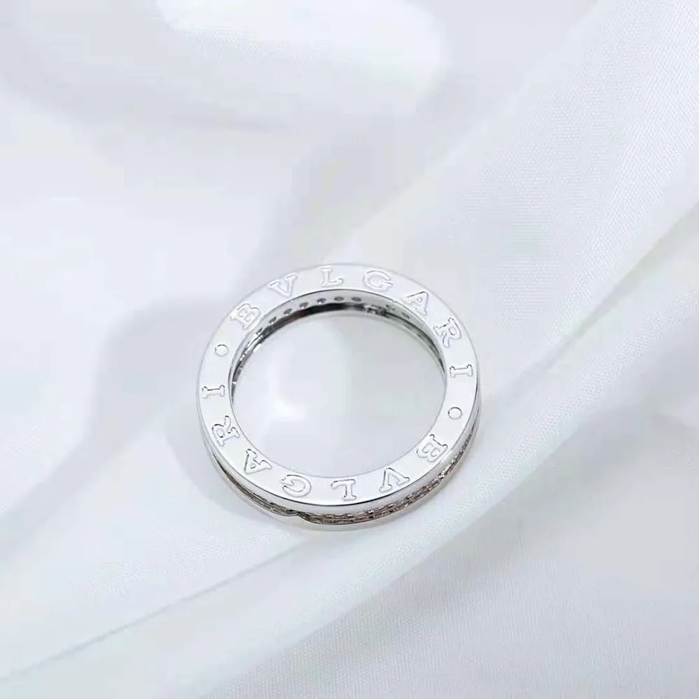 Bvlgari B.zero1 One-Band Ring in 18 KT White Gold Set with Pave Diamonds on the Spiral for Women Bvlgari B.zero1 One-Band Ring in 18 KT White Gold Set with Pave Diamonds on the Spiral for Women