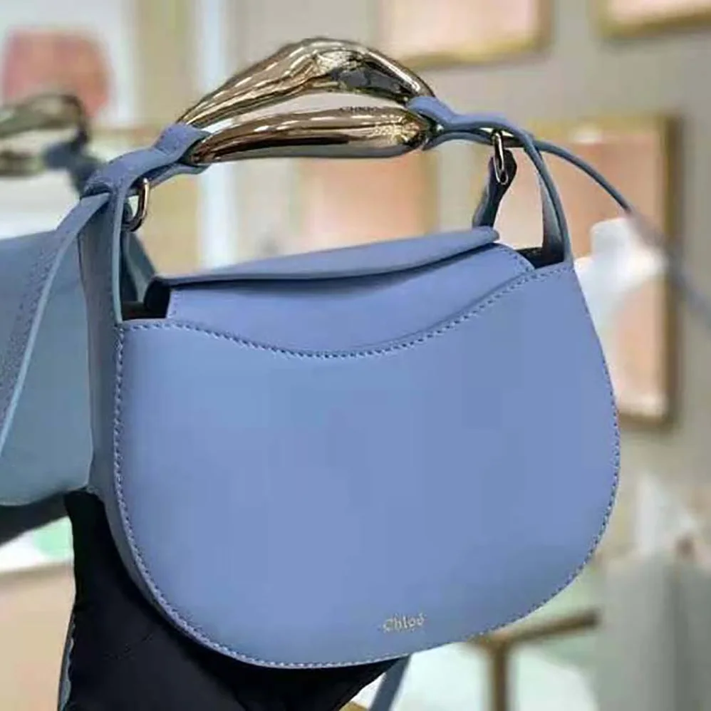 Chloe Kiss Small Purse in Small Grain Calfskin for Women in Blue