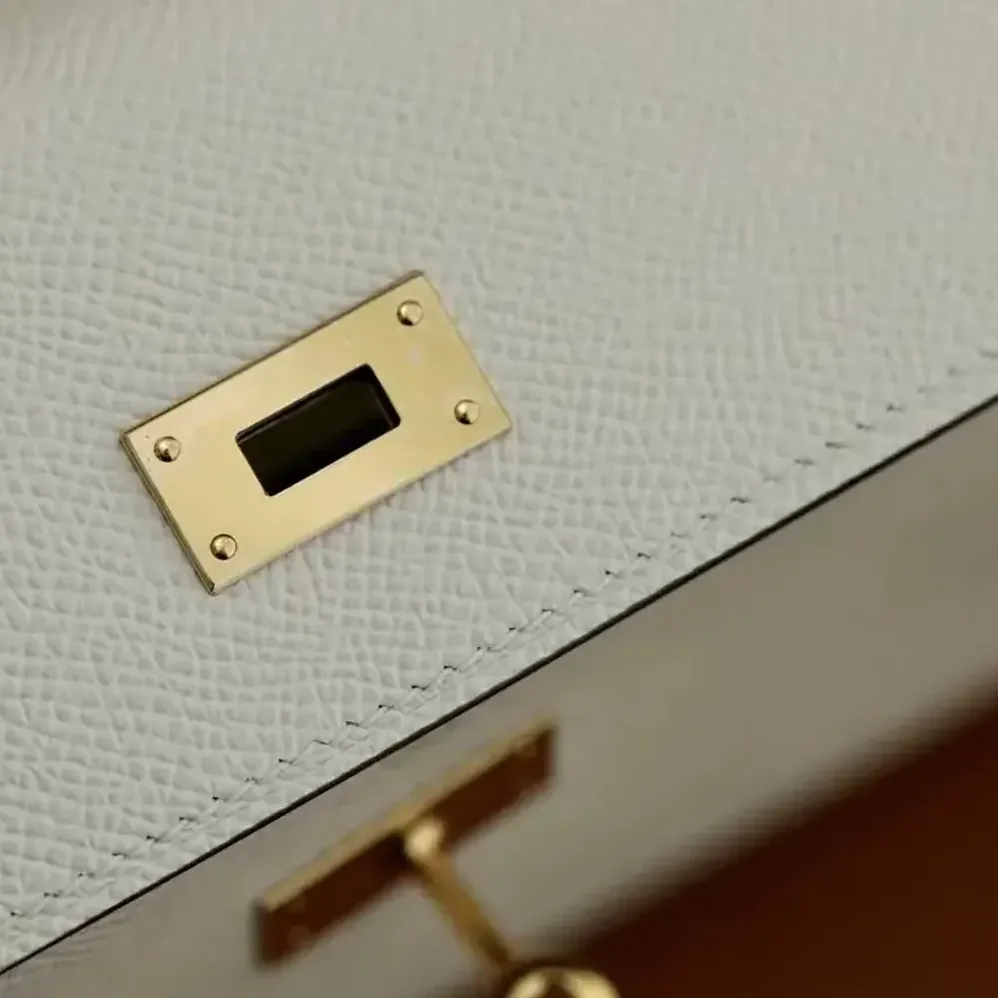 Hermes Kelly To Go in Epsom Leather for Women in White/Gold Hermes Kelly To Go in Epsom Leather for Women in White/Gold