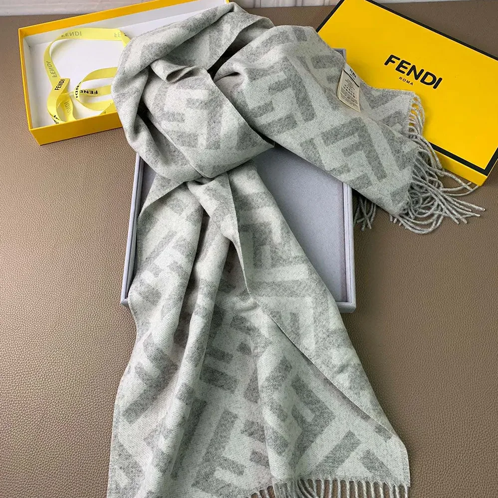 Fendi Fendi Unisex FF Scarf Pale Gray Cashmere Scarf for Unisex Fendi Fendi Unisex FF Scarf Pale Gray Cashmere Scarf for Unisex