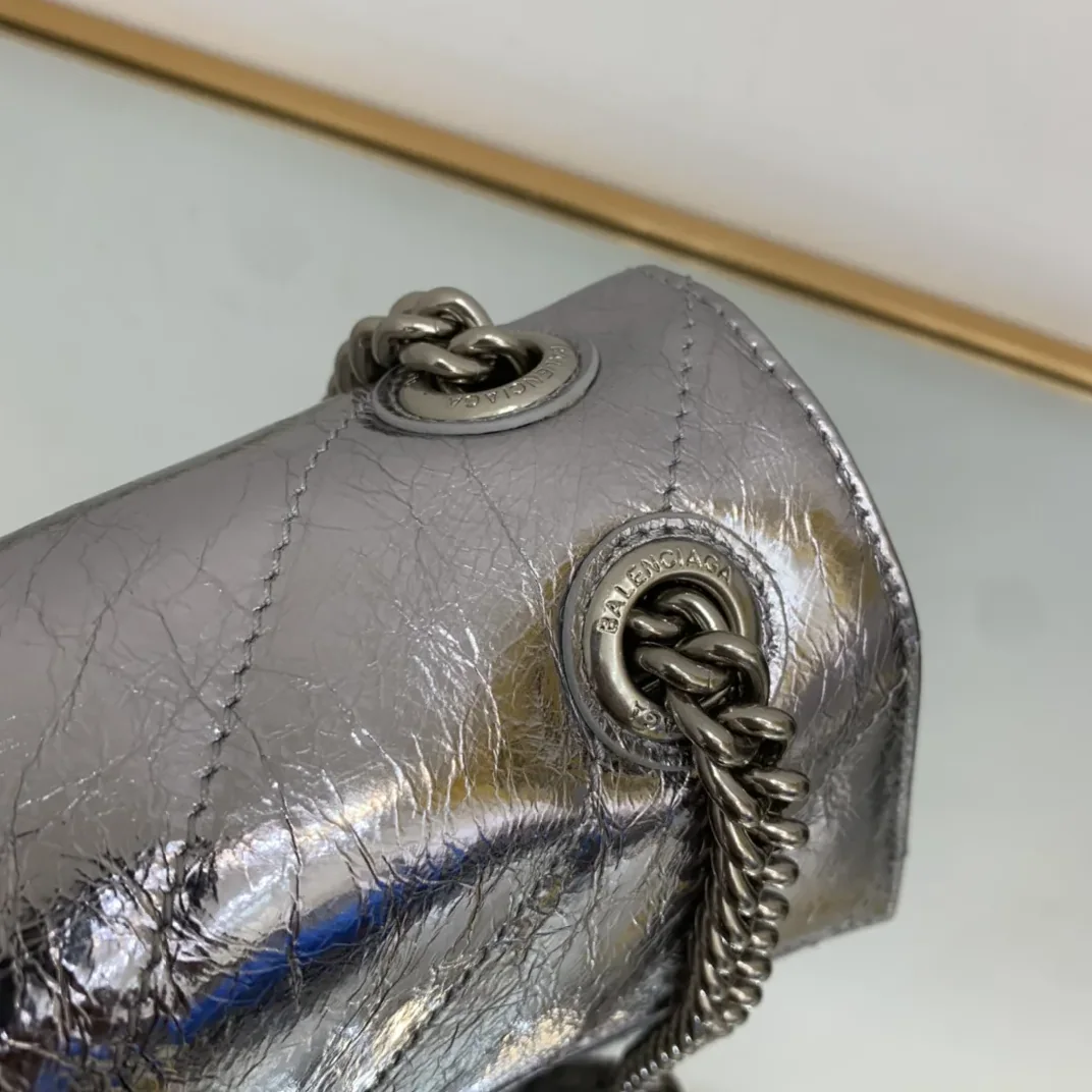 Crush Small Chain Bag Quilted In Sliver Tone /