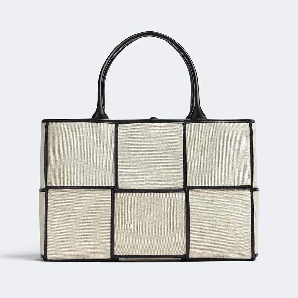 Bottega Veneta Medium Arco Tote Bag for Women in Black Bottega Veneta Medium Arco Tote Bag for Women in Black