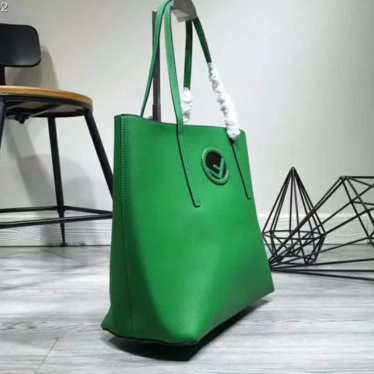 Fendi Leather Logo Shopper Bag for Women in Green