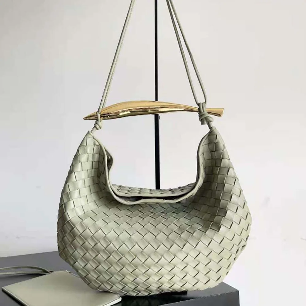 Bottega Veneta Medium Sardine in Supple Lambskin Leather for Women in Green