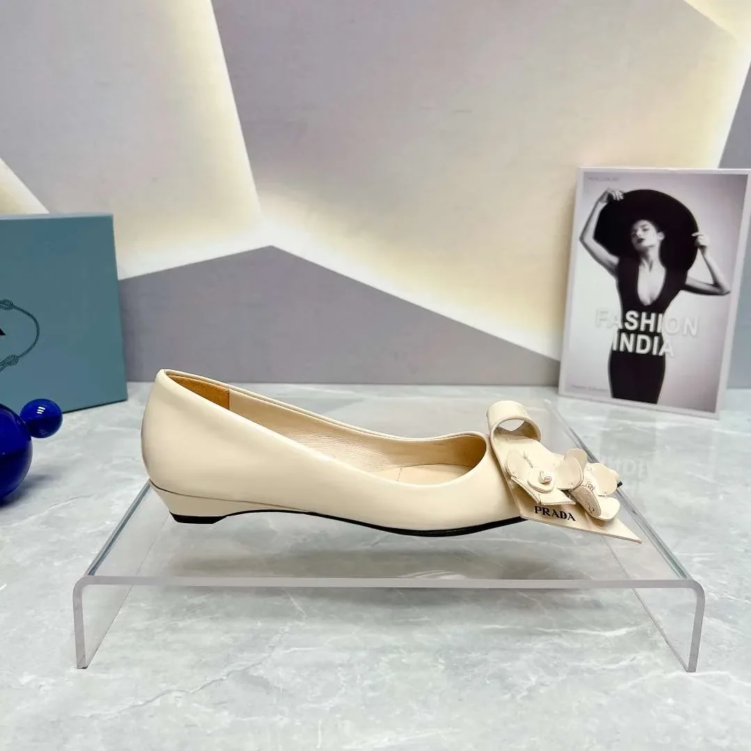 Prada Patent Pumps Cream Prada Patent Pumps Cream