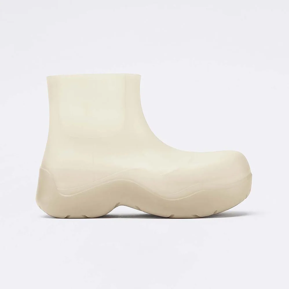 Bottega Veneta Puddle Ankle Boot for Unisex in White