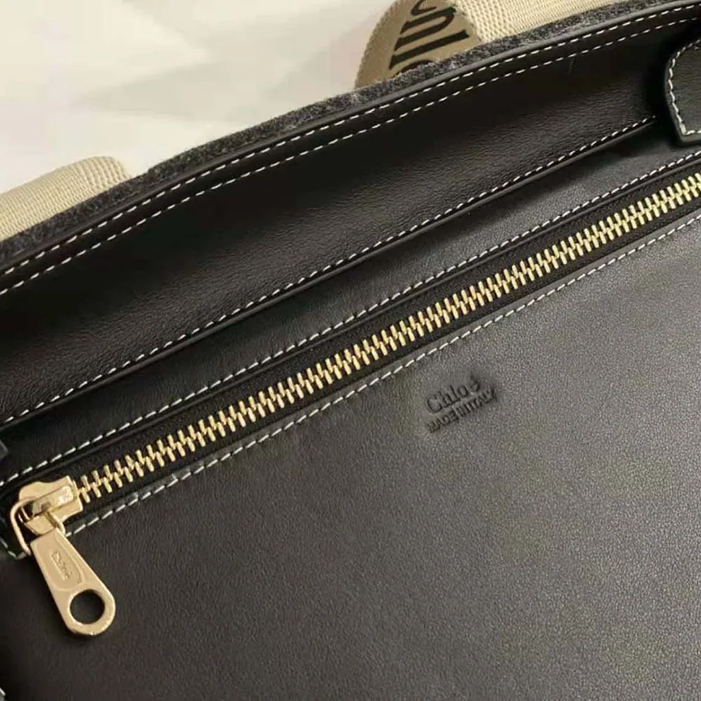 Chloe Medium Woody Tote Bag for Women in Silver Chloe Medium Woody Tote Bag for Women in Silver