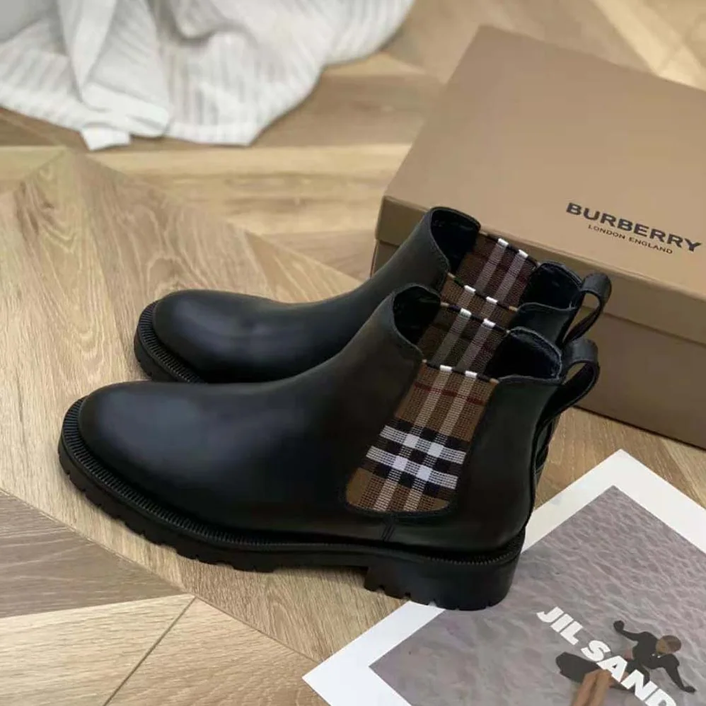 Burberry Vintage Check Detail Leather Chelsea Boots for Women in Black Burberry Vintage Check Detail Leather Chelsea Boots for Women in Black
