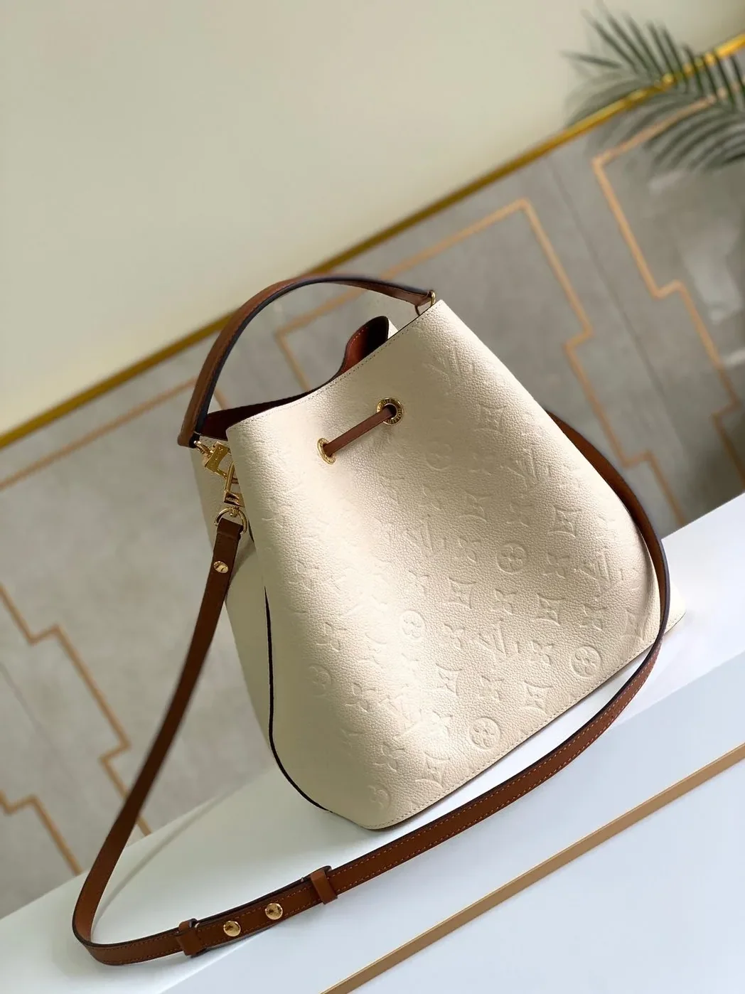 Louis Vuitton NeoNoe MM Bucket Bag Monogram Empreinte Creme
