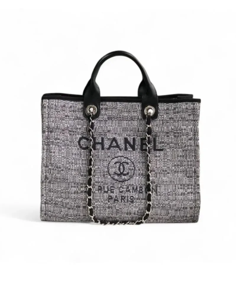 Chanel Deauville Tote Bag in Raffia Canvas, Black/White , /