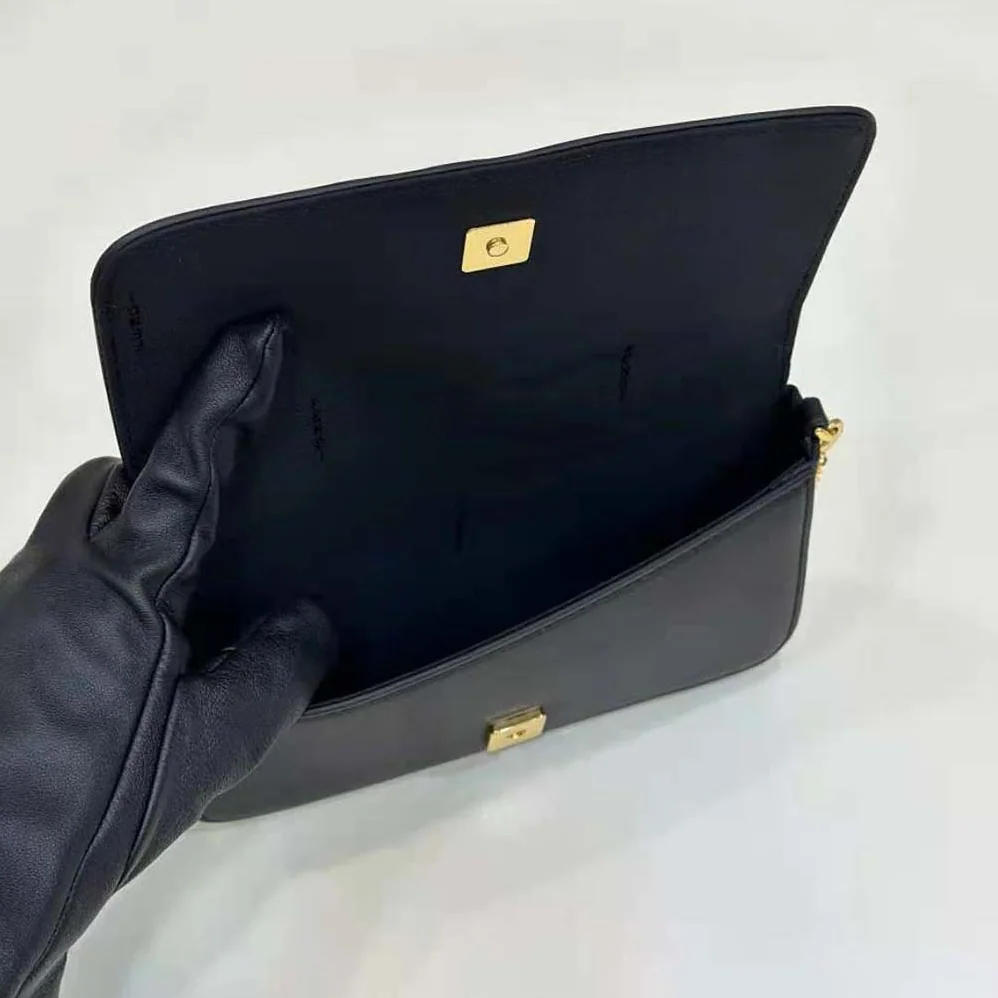 Fendi Fendigraphy Phone Pouch Black Leather Wallet for Women