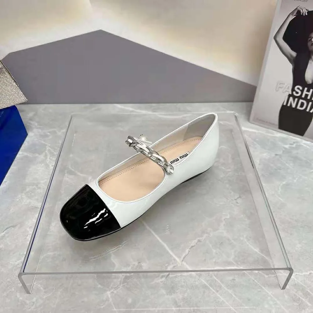 Miu Miu Patent Leather Ballerinas for Women in White Miu Miu Patent Leather Ballerinas for Women in White