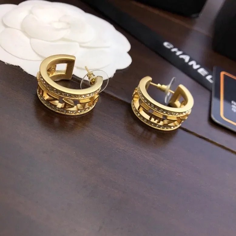 Chanel Round Earrings Gold Chanel Round Earrings Gold