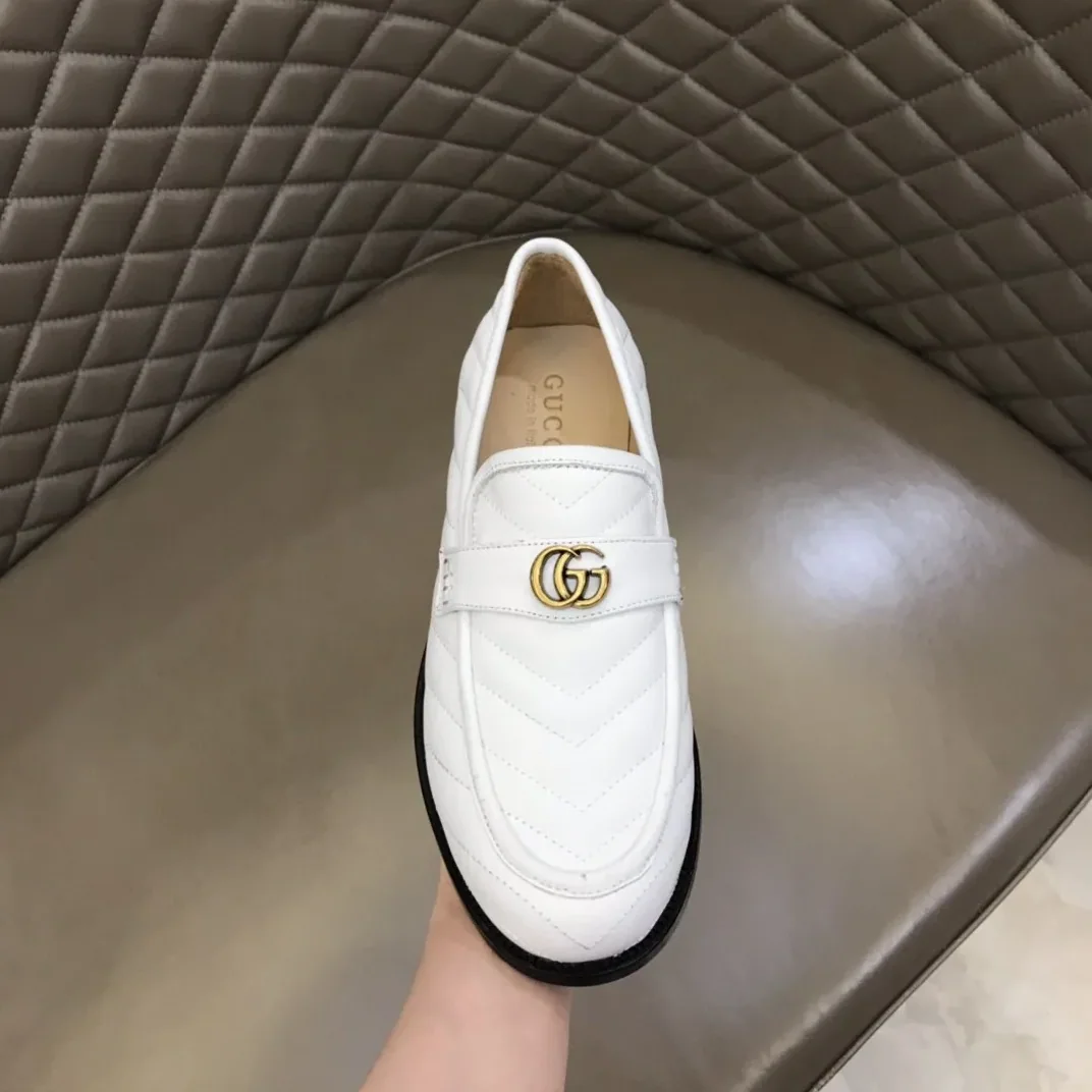 Gucci Loafer With Interlocking G White Gucci Loafer With Interlocking G White