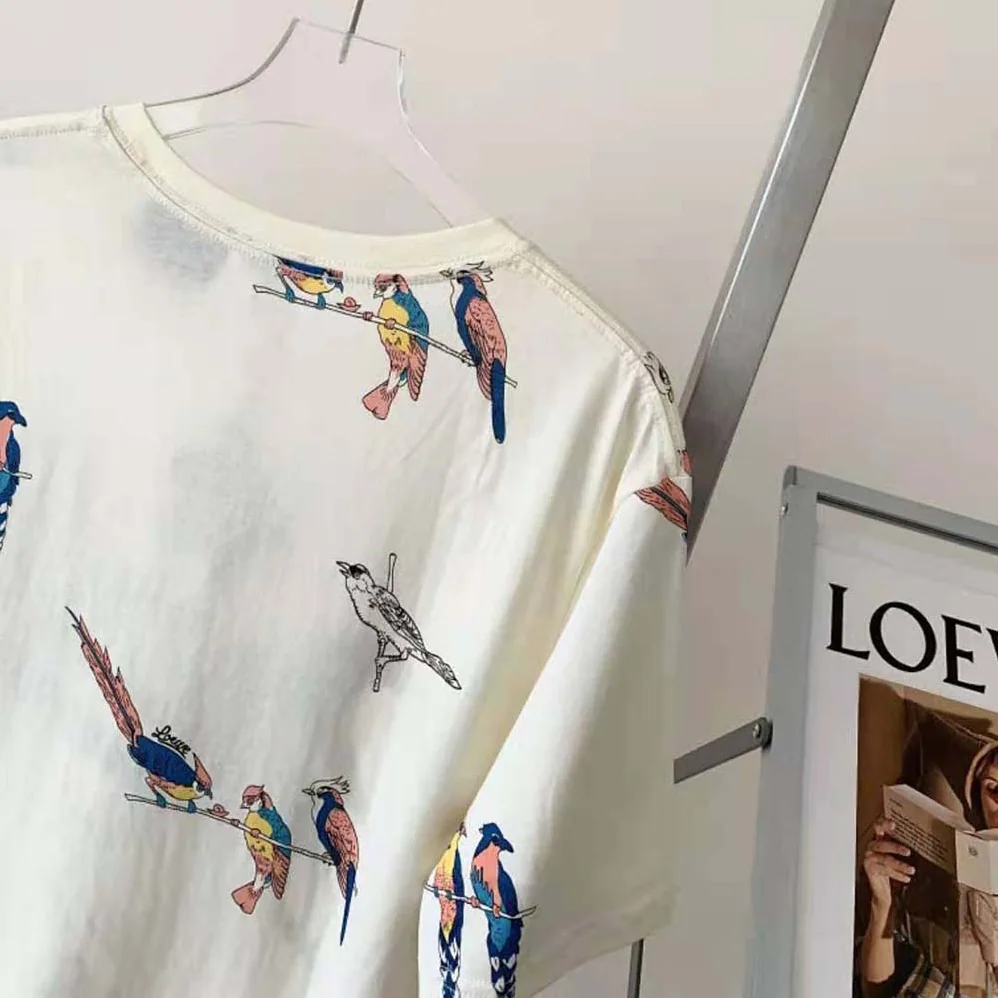 Loewe Parrot Print T-shirt in Cotton for Women in Beige Loewe Parrot Print T-shirt in Cotton for Women in Beige