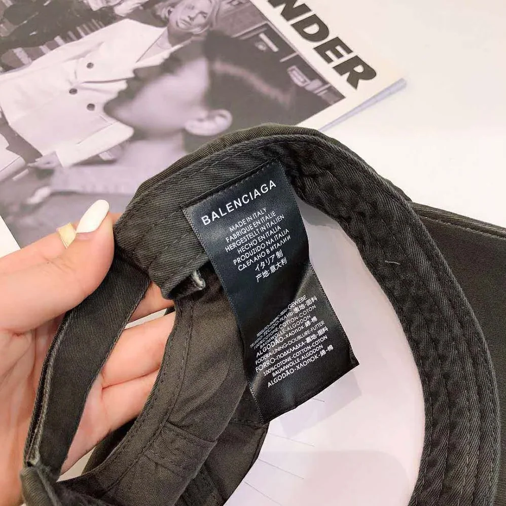 Balenciaga Logo Visor Cap in Black and White Cotton Drill for Women Balenciaga Logo Visor Cap in Black and White Cotton Drill for Women