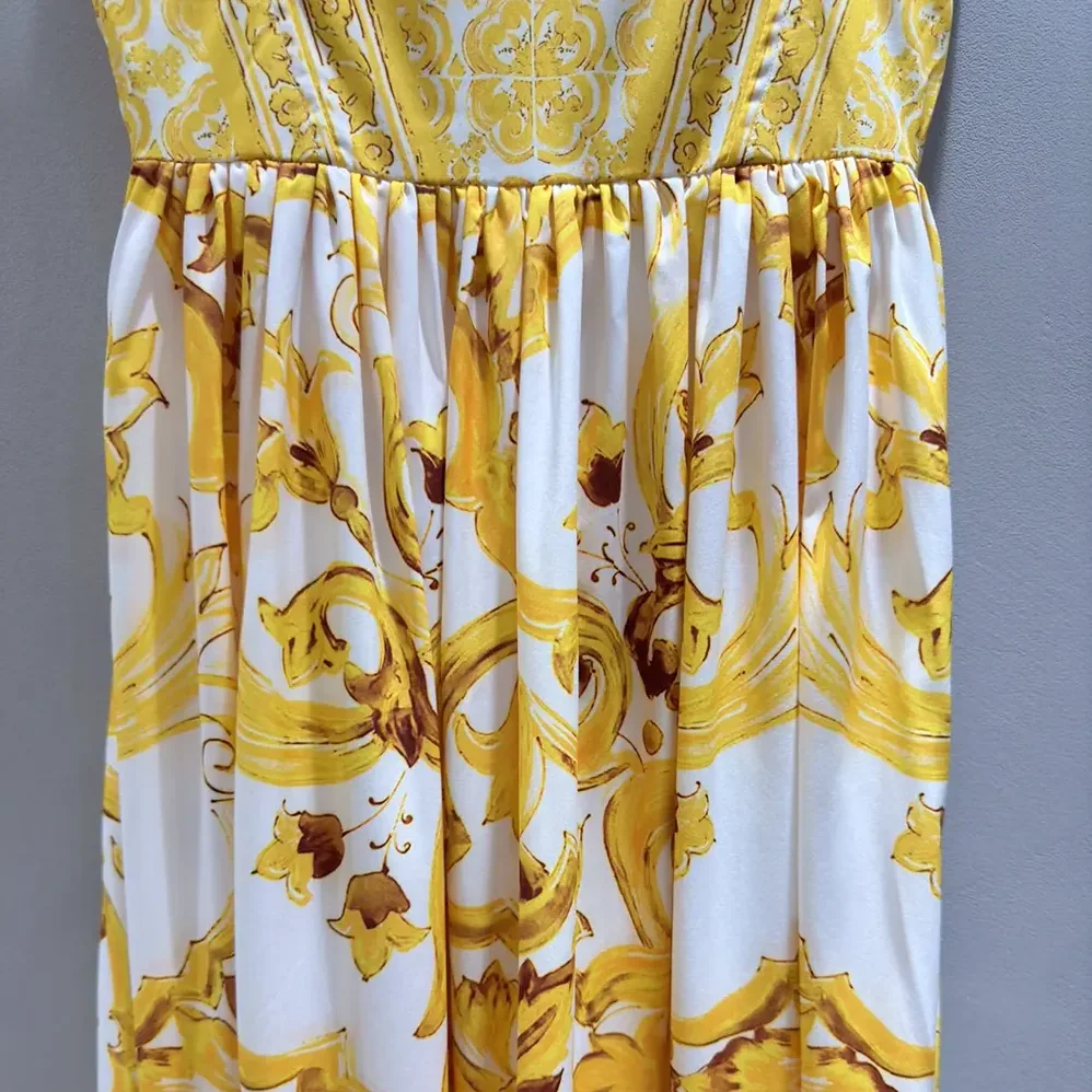 Dolce Gabbana D&G Calf-length Corset Dress in Majolica for Women in print Cotton Poplin Dolce Gabbana D&G Calf-length Corset Dress in Majolica for Women in print Cotton Poplin