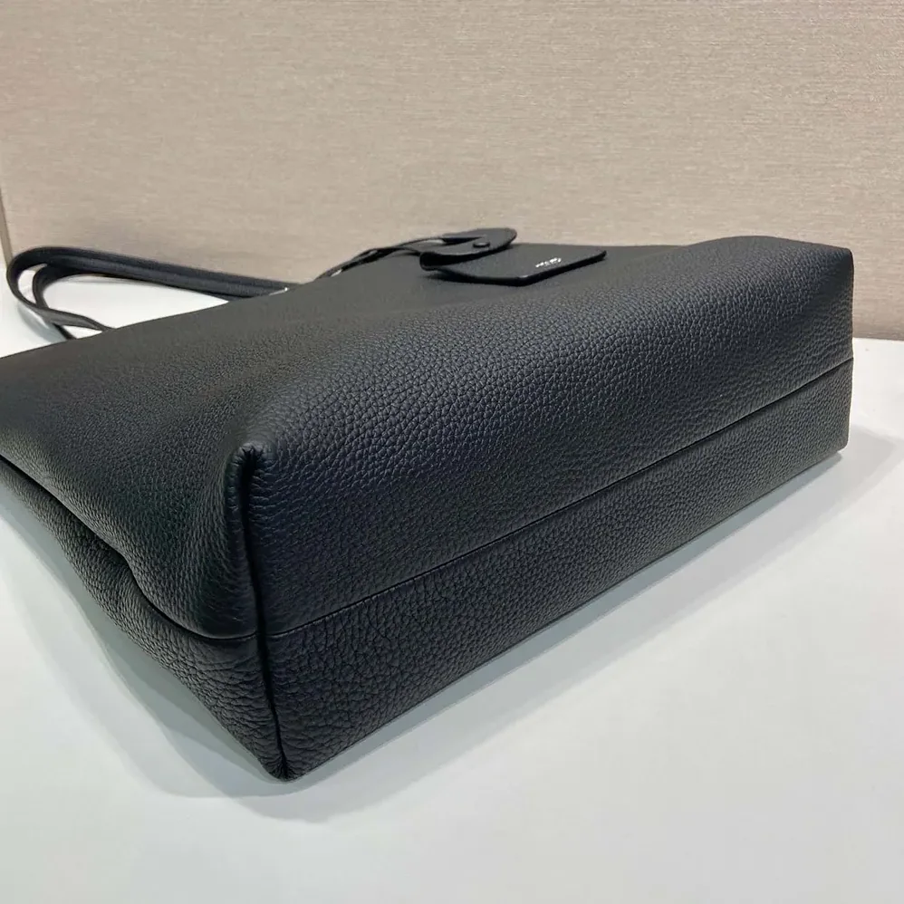 Prada Leather Tote for Unisex in Black Prada Leather Tote for Unisex in Black
