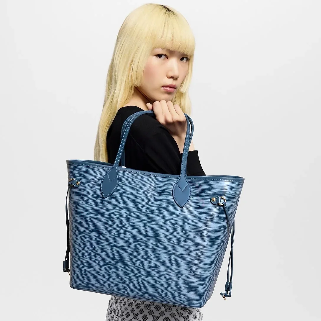Louis Vuitton Neverfull MM Tote Bag in Blue Gold Hardware