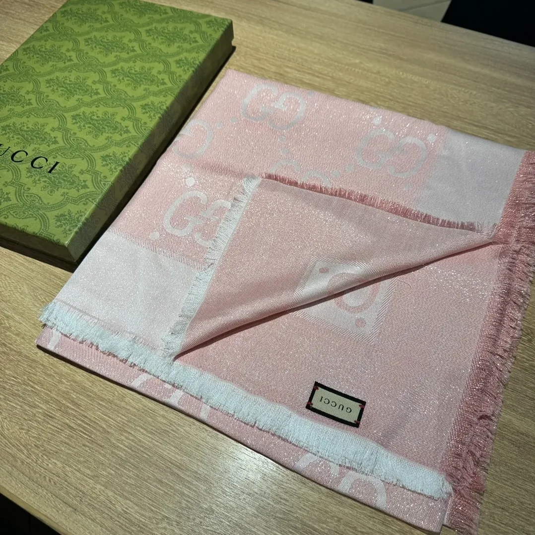 Gucci Jacquard Scarf Pink / Gucci Jacquard Scarf Pink /